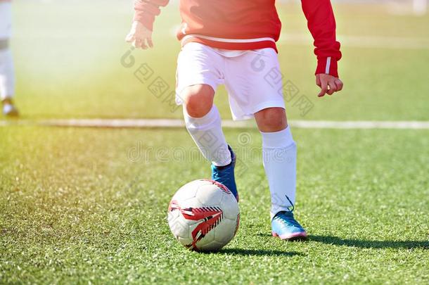 脚关于小孩足球演员和球