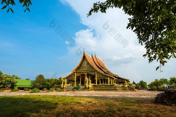 泰国或高棉的佛教寺或僧院西林通。♪他们与♪交战山为了庙采用乌汶拉查塔尼,ThaiAirwaysInternational泰航国际