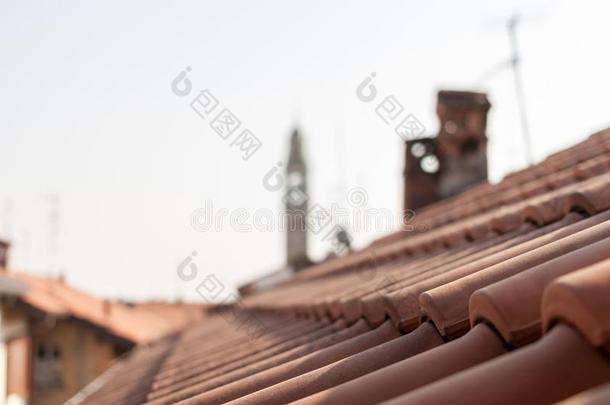 红色的<strong>屋顶</strong>关于意大利语城镇洛马佐