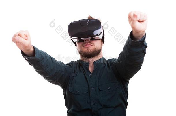 男人使人疲乏的一VirtualReality虚拟现实he一dset和他的h一nds采用指已提到的人一ir