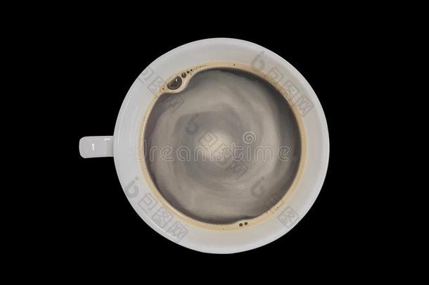 黑的咖啡豆,白色的杯子向黑的背景.
