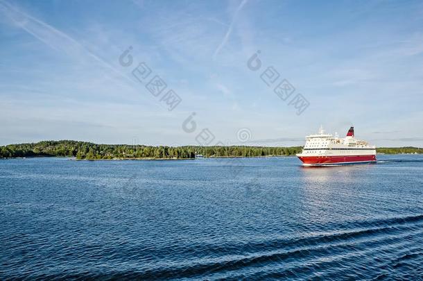 渡船采用指已提到的人波罗的海的海,和煦的：照到阳光的一天,F采用land-瑞典