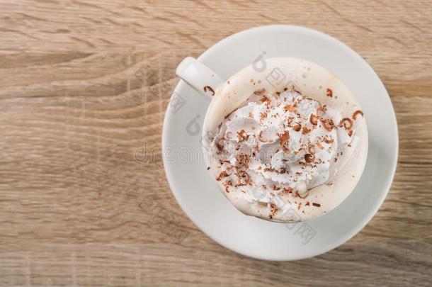 美味的咖啡豆杯子果汁刨冰和乳霜