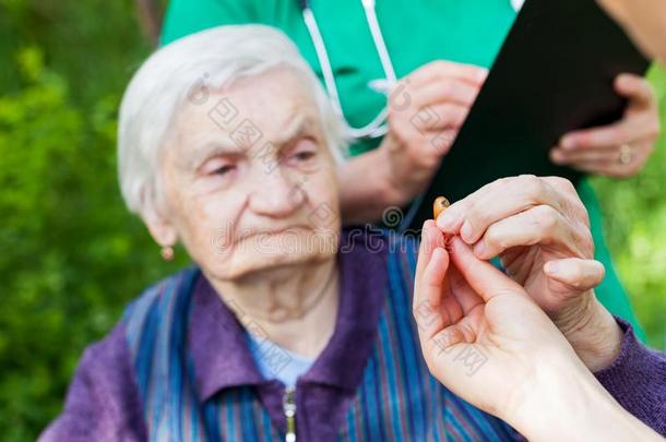 上了年纪的不好的女人接受p不好的s