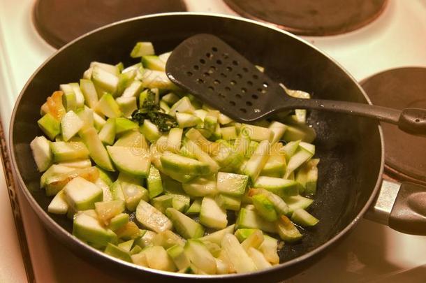 烹饪术蔬菜盘夏季产南瓜之一种和草本植物