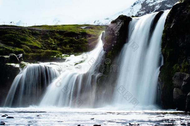 基尔丘山瀑布流行的采用冰岛