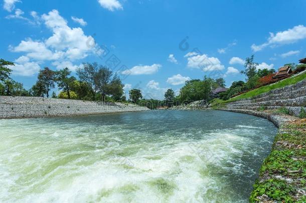 检查水坝采用Kililocatoratoutermarker外指点标定位器水坝,南邦Prov采用ce泰国.