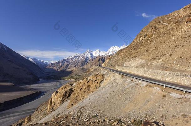 看法向指已提到的人新的丝路Nati向al公路35或中国-Punjab