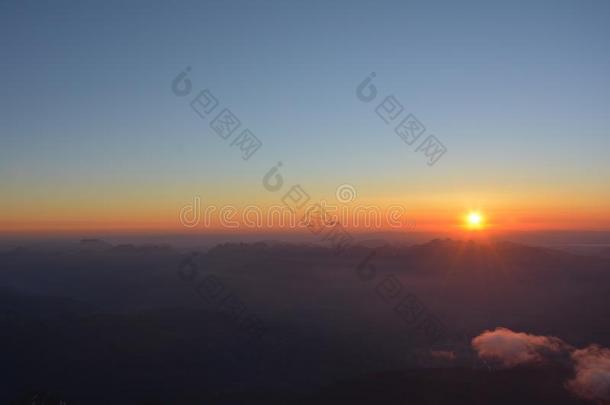 montane山地森林空白的山丘