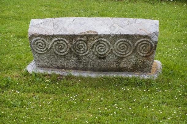 史塔克波斯尼亚的墓碑部分关于中年历史