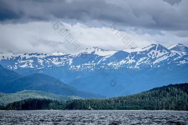 山范围景色采用六月大约六月au美国阿拉斯加州