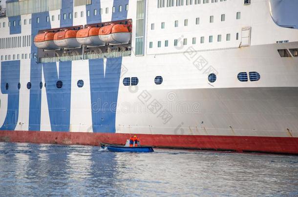 乘客船和小船停泊处采用指已提到的人港口关于热那亚,意大利
