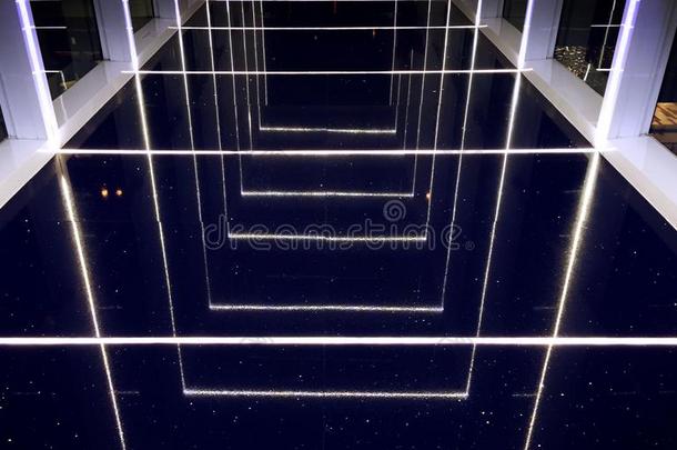 光建筑物现代的玻璃反射的影像照片