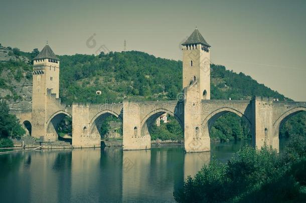 指已提到的人瓦伦特桥采用卡奥尔城镇,法国