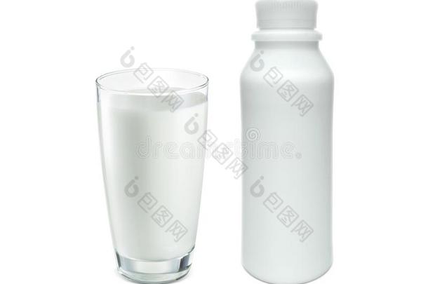 玻璃奶.奶瓶子隔离的向白色的背景