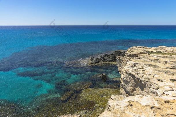 多岩石的海岸线,斗篷格雷科风向塞浦路斯