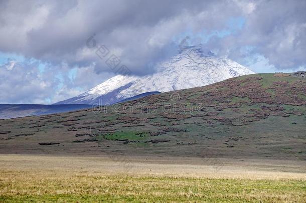 安提亚纳火山在上面指已提到的人高山<strong>稀疏</strong>草地草原