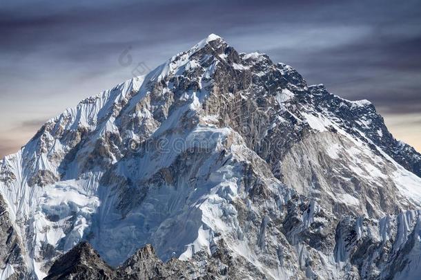 登上努布策山看法从珠穆朗玛峰基础营地,尼泊尔