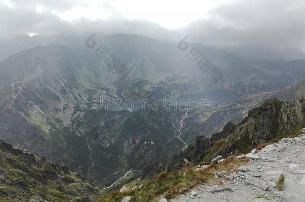 黑暗的汽车品牌名称--捷克山山峰