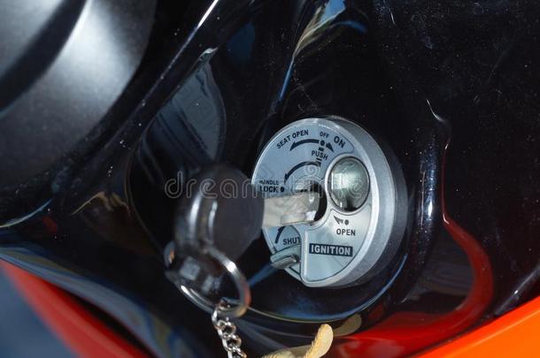 钥匙转轨器摩托车,开关启动装置锁眼摩托车.