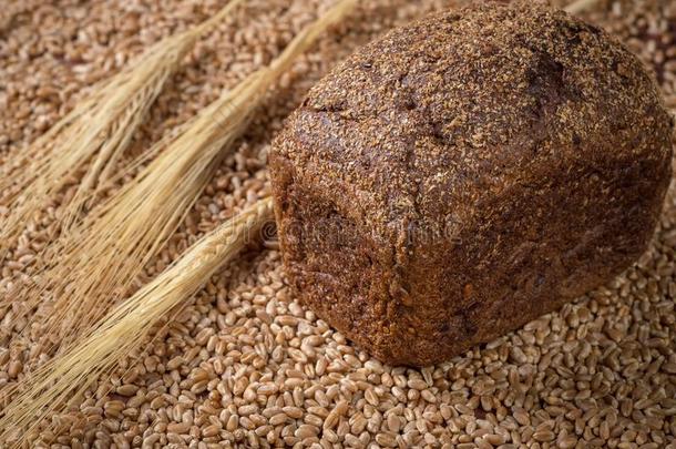 黑的面包和耳关于小麦向一b一ckground关于gr一<strong>ins</strong>
