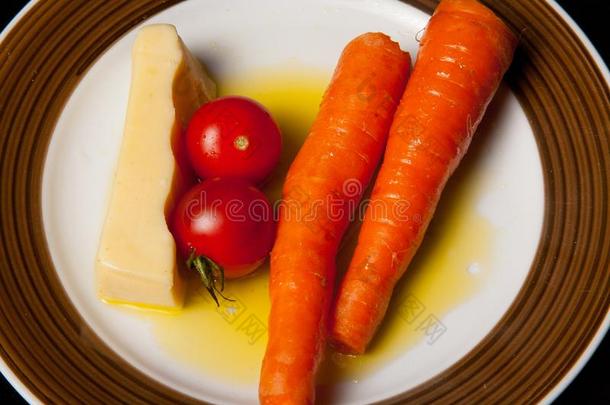 子夜<strong>快餐</strong>,胡萝卜,<strong>番茄</strong>和奶酪,健康的