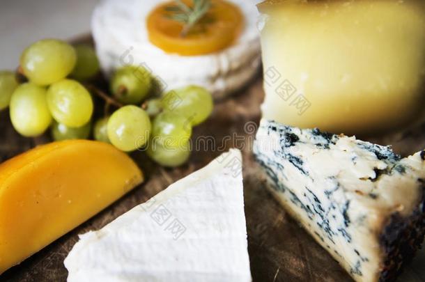 奶酪大浅盘食物摄影食谱主意