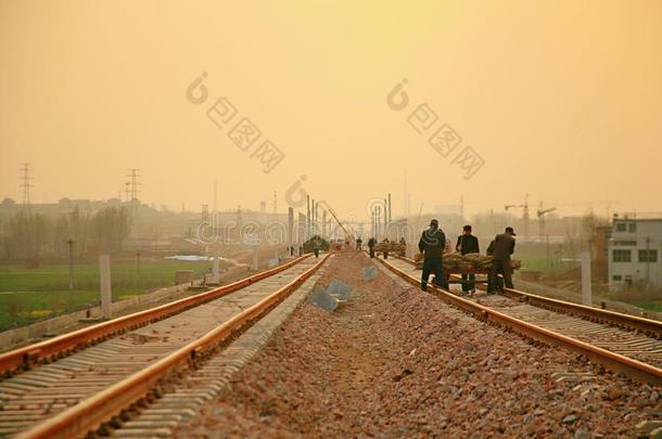 洛阳龙门铁路车站建筑物放映采用郑西