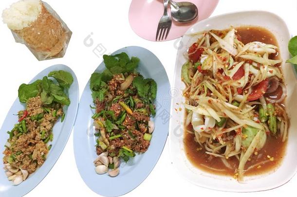 ThaiAirwaysInternational泰航国际食物,番木瓜树沙拉,切碎鲶鱼辛辣的沙拉和草本植物