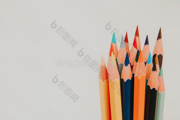矿脉指已提到的人色彩铅笔1