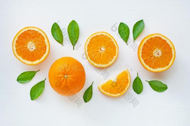 新鲜的<strong>桔子柑橘</strong>属果树成果隔离的向<strong>白</strong>色的背景.