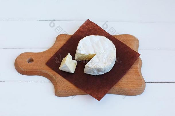 法国Camembert村所产的软质乳酪奶酪<strong>传统</strong>的诺曼底法国的<strong>美食</strong>家圆形的牛奶场