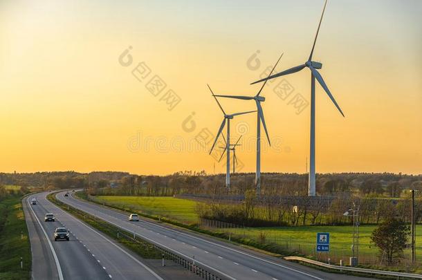 照片关于<strong>风</strong>农场发电机采用指已提到的人绿色的田关向指已提到的人