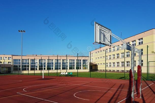 现代的<strong>篮球</strong>法院采用指已提到的人法院yard关于首要的学校.multiple多元