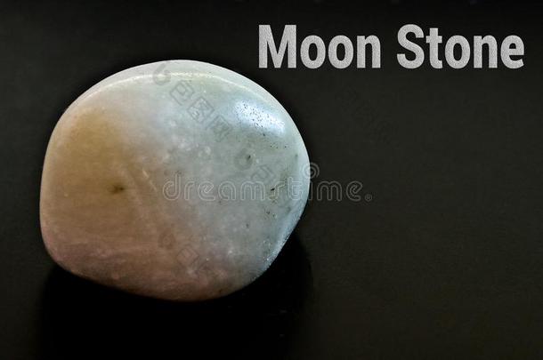 月亮石头魔法