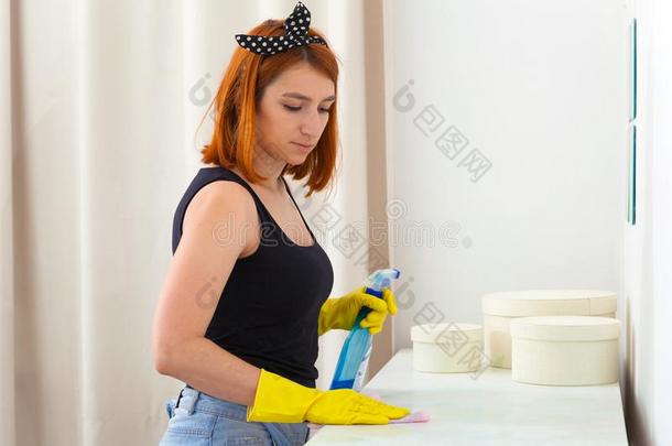 女人做家务劳动