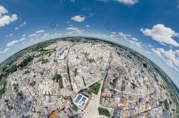 球360VirtualReality虚拟现实采用意大利阿尔贝罗贝洛阿普利亚区特鲁利城市在旁边雄蜂