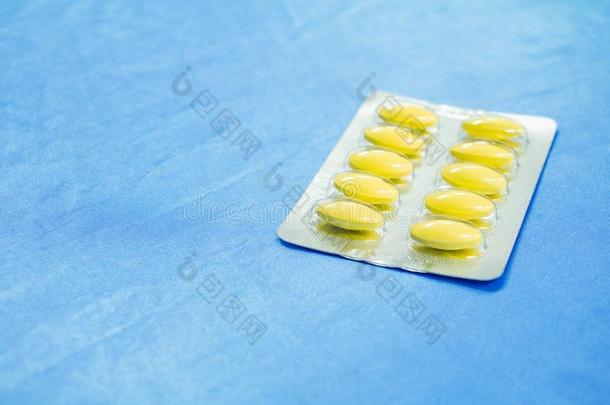 药物黄色的或治疗药物采用包装塑料制品药丸.向