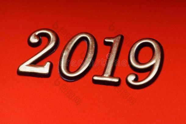 招呼卡片设计样板金2019向红色的字体
