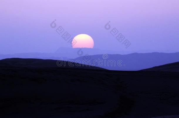 美丽的沙沙丘采用指已提到的人撒哈拉沙漠沙漠采用摩洛哥羊皮革