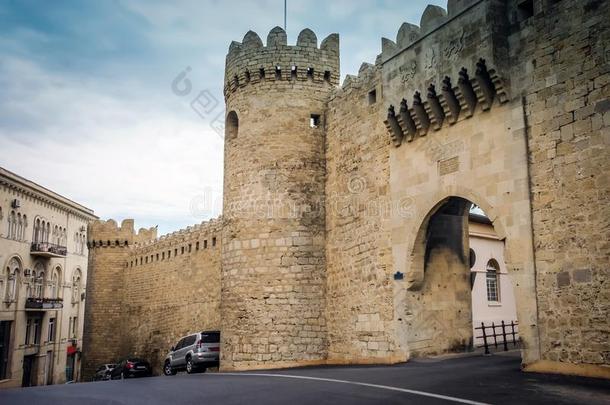 古代的城堡宫内库.城堡墙塔和<strong>门门</strong>.英语字母表的第3个字母