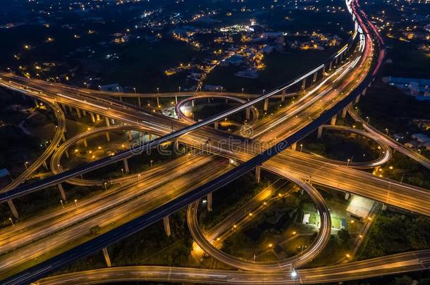 空气的看法关于公路互换-运送观念影像.