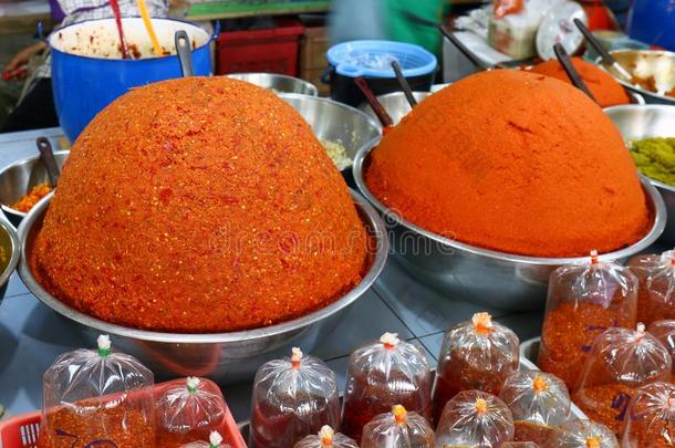 咖喱食品采用指已提到的人街市,辛辣的咖喱食品桩,咖喱食品红色的桔子富有色彩的