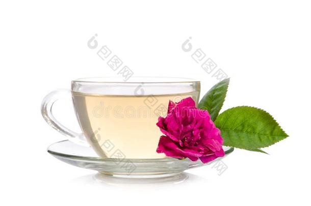 玻璃杯子关于茶水和玫瑰