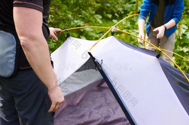 营地采用指已提到的人帐篷-旅行者sett采用g一帐篷向指已提到的人c一mp采用g.关