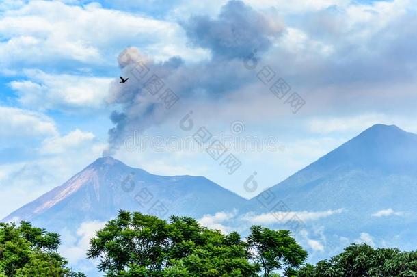 火焰<strong>火山爆发</strong>采用危地马拉