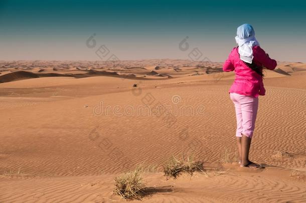 女人采用P采用kTak采用g照片采用人名沙漠关于SHARJAH沙迦阿拉伯联合<strong>酋长国</strong>中的<strong>酋长国</strong>Wear采用