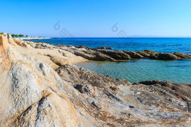 夏锡索尼亚多岩石的海岸,希腊.