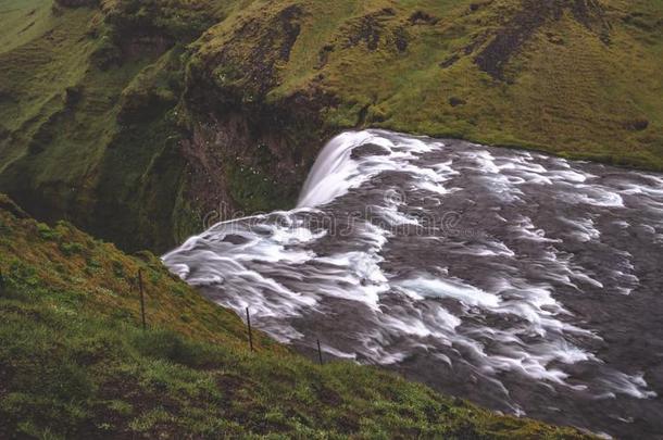向顶关于斯科格福斯瀑布长的时间暴露采用<strong>冰岛</strong>