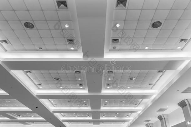 天花板关于商业内部关于fice建筑物和光氖.猪圈